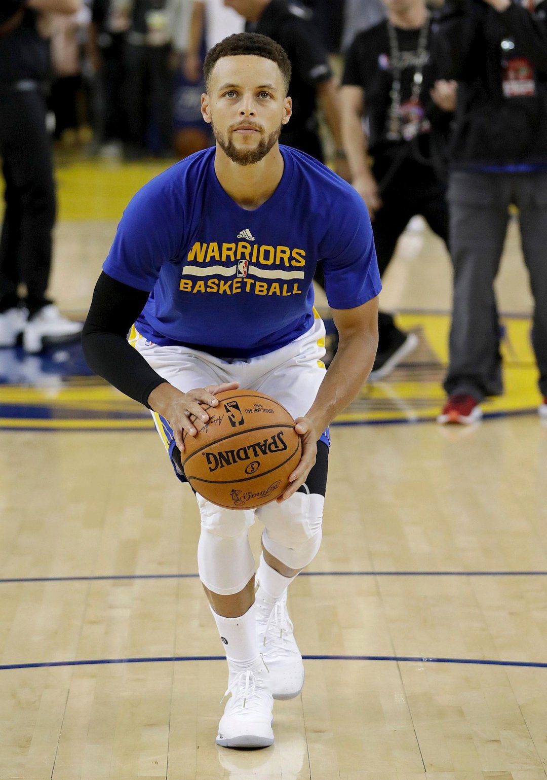 队的中场实 队的中场实